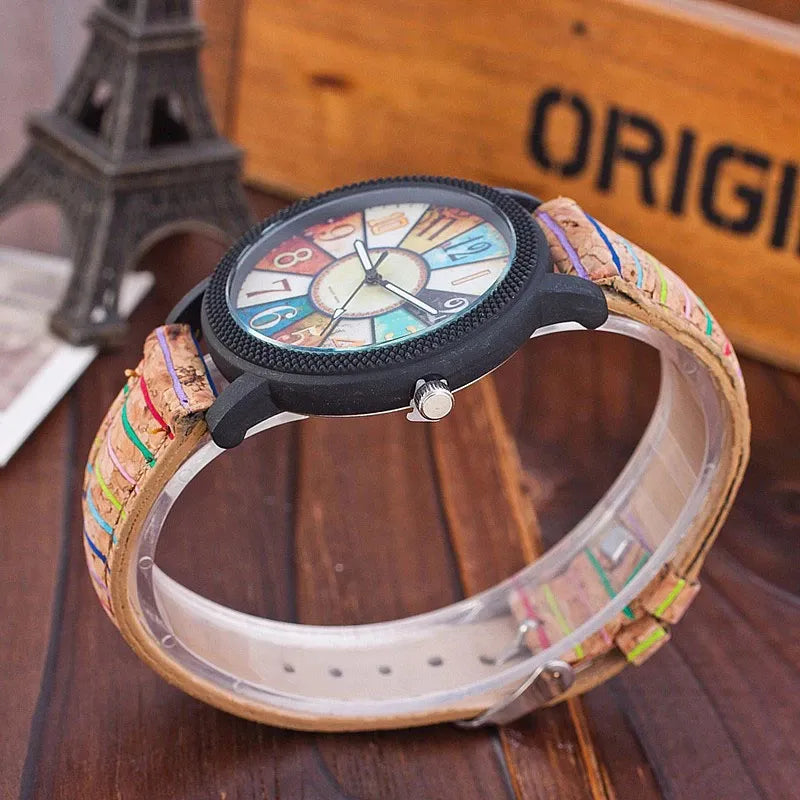 Casual Vintage Leather Women's Quartz Wrist Watch detail