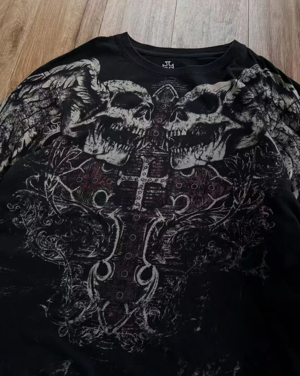 Gothic Skull Long Sleeve Tee